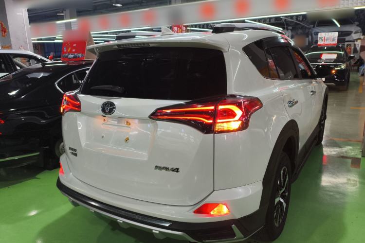 Used Toyota RAV4 2018 2.0L CVT Two-Wheel Drive Fashion X Edition