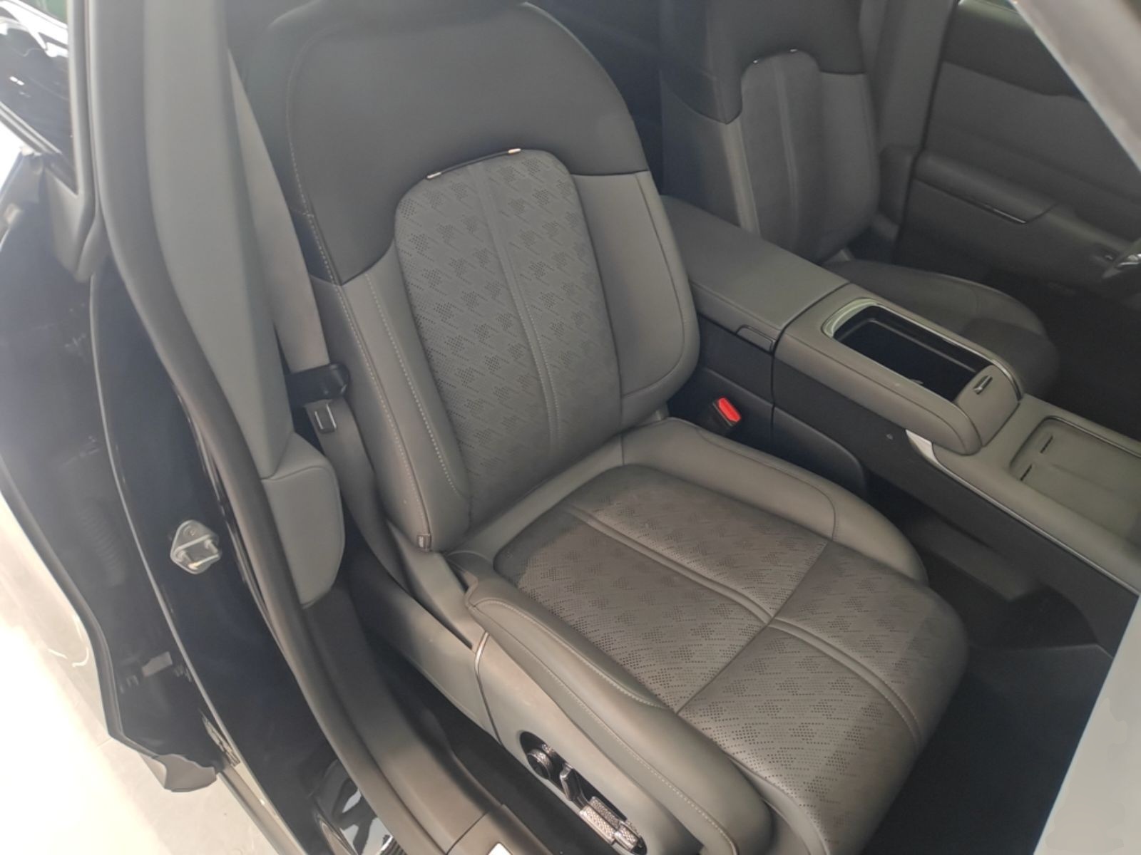 Zeekr 7X 2025 100 kWh Long-Range Rear-Wheel Drive with Intelligent Driving Features — снимка 19