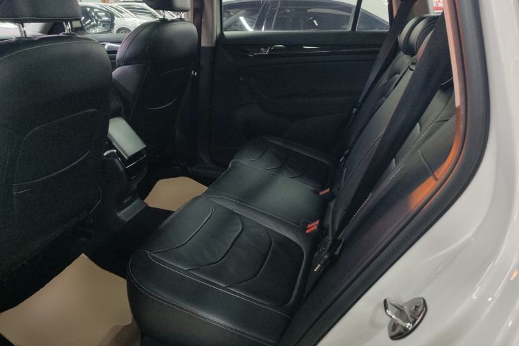 Used Skoda Kodiaq 2019 Facelifted TSI330 5-Seater Two-Wheel-Drive Luxury Enjoyment Edition China VI Standard
