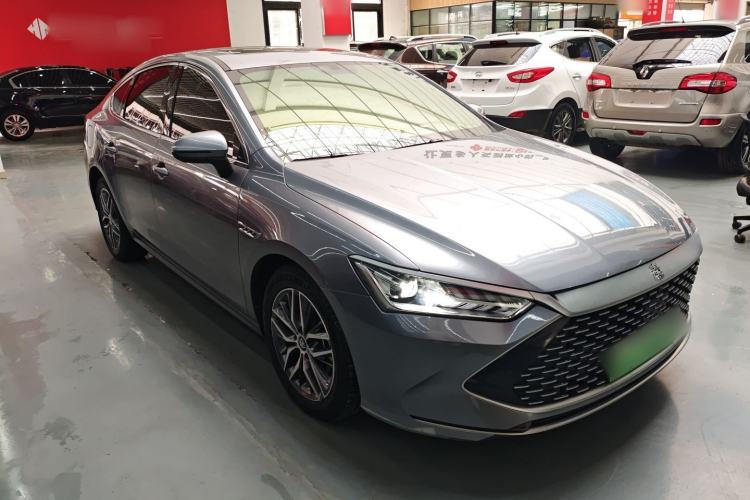 Used BYD Qin PLUS 2021 DM-i 55KM Flagship Model Front Right 45 Deg