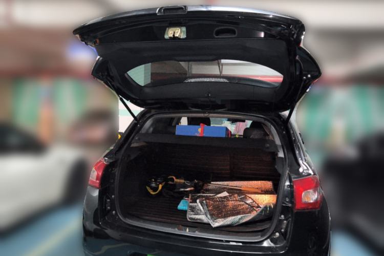 Used Peugeot 4008 2013 2.0L Two-Wheel Drive Luxury Version Trunk