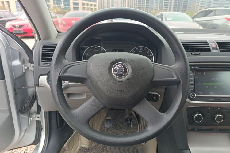 Used Skoda Octavia 2014 1.6L Manual Yijie Edition