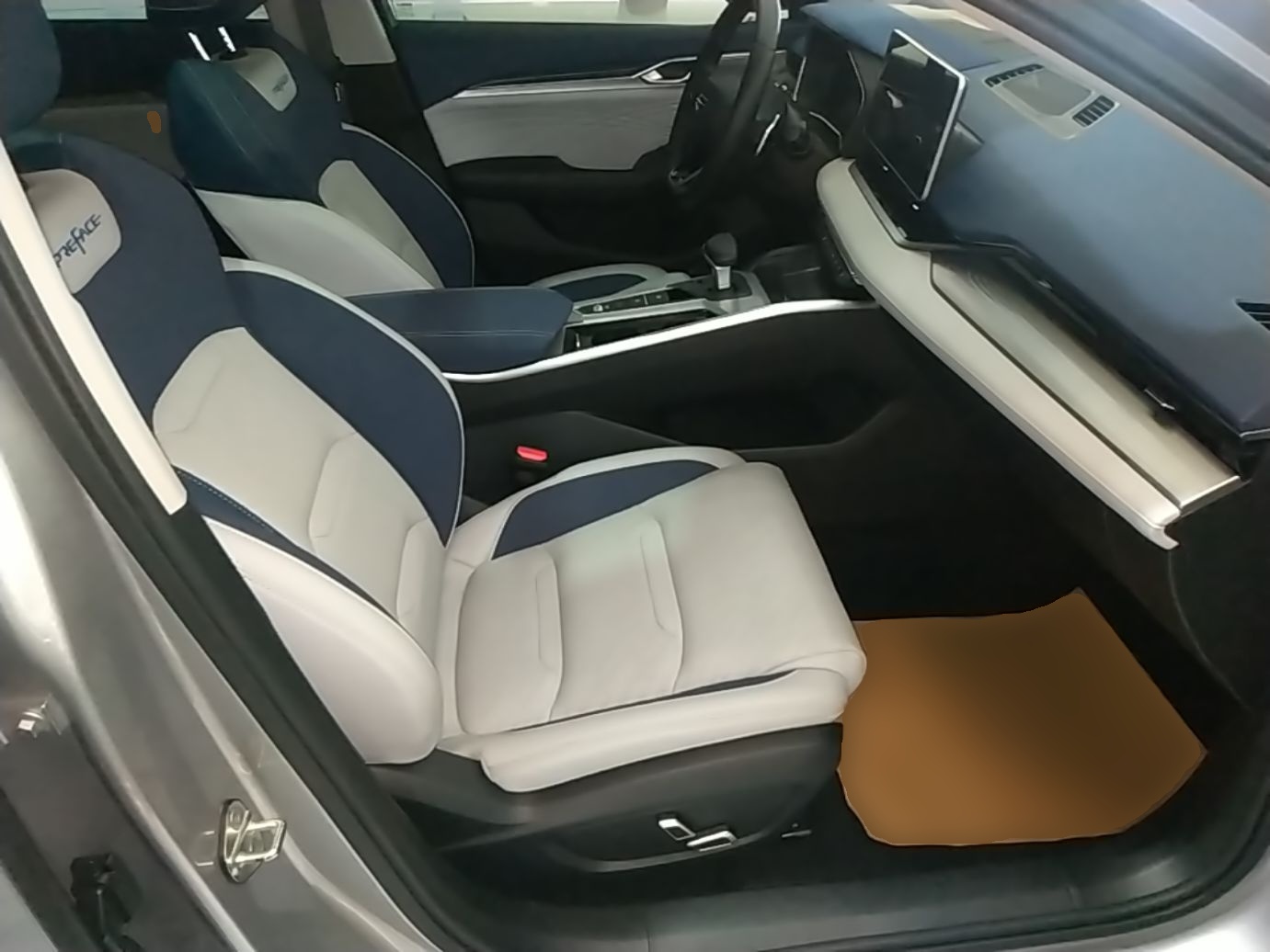 Geely Auto Preface 2023 2.0TD Prestige Version — снимка 19