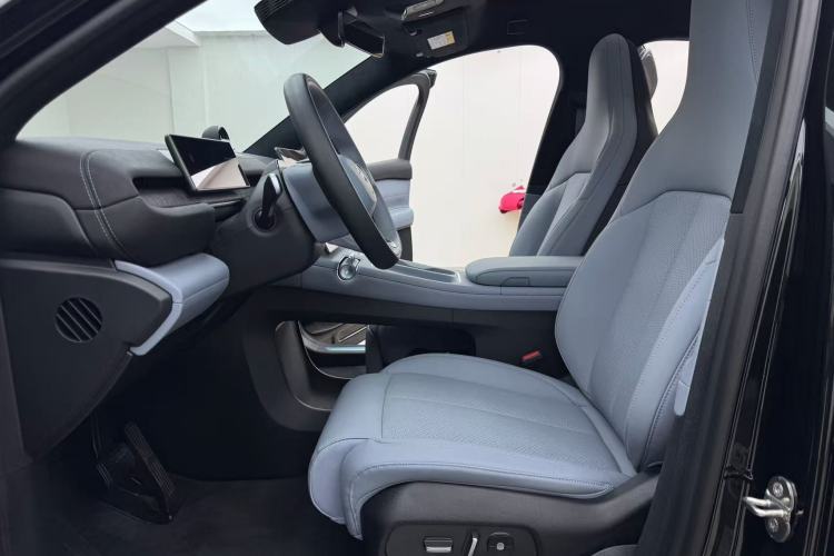 Used Nio EC6 2024 75 kWh Left Front Seat