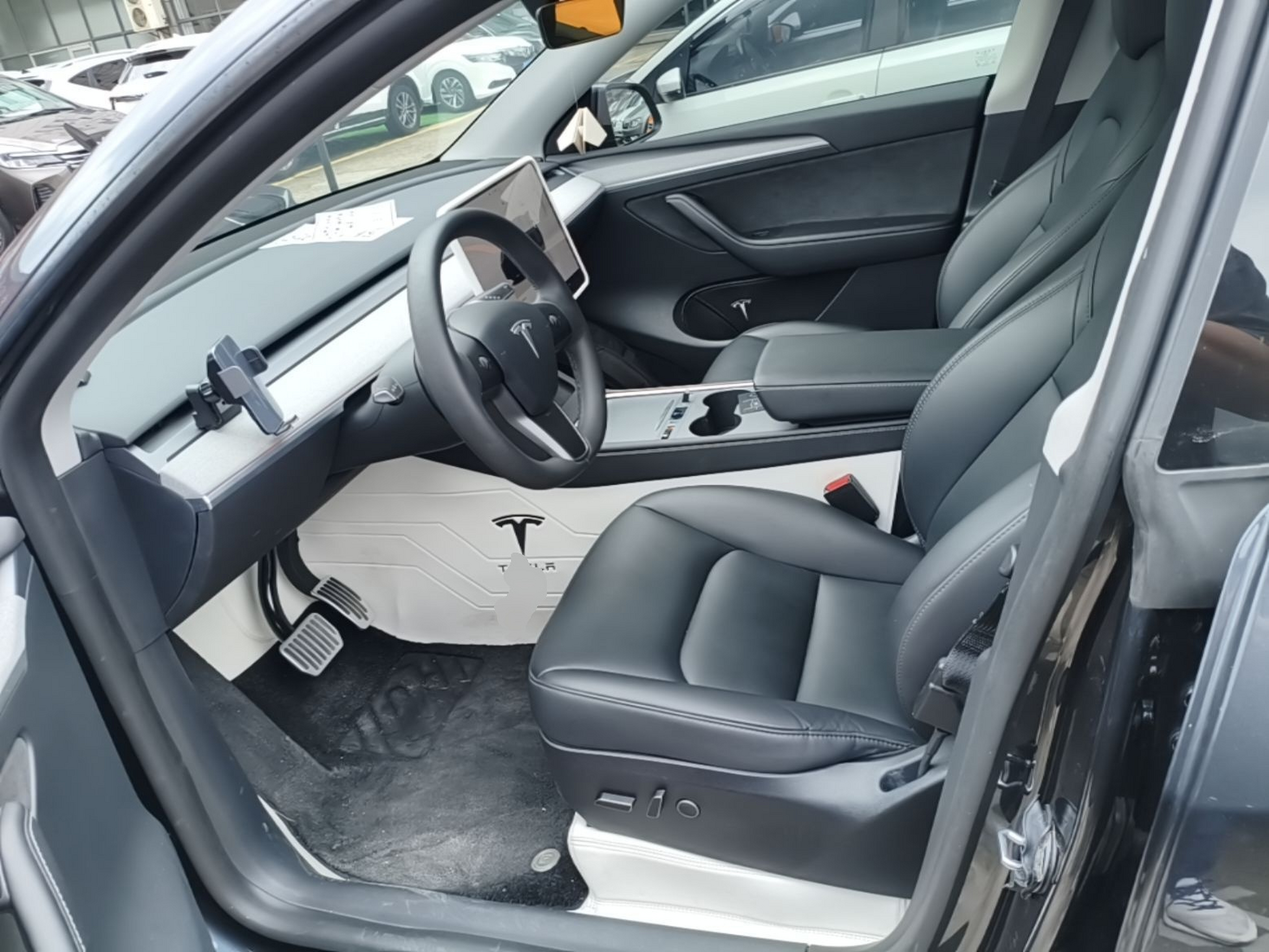 Interior delantero
