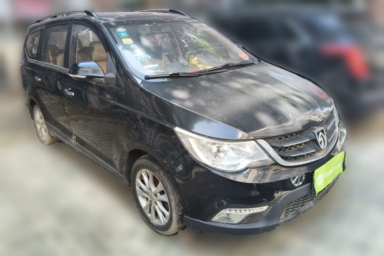 Used Baojun 730 2014 1.5L manual Comfort version 7 seats