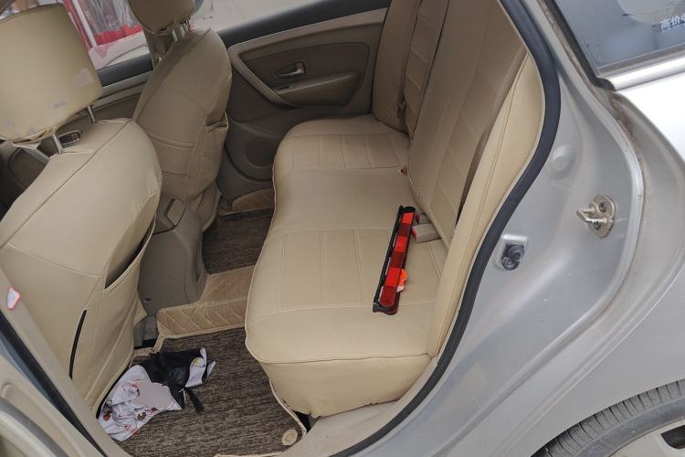 Used Dongfeng Aeolus A60 2014 1.6L Manual Luxury Model
