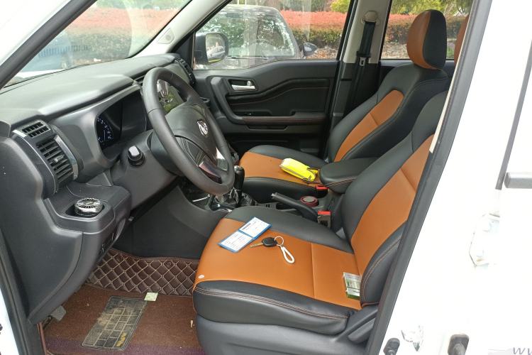 Used CHANGAN OSHAN X70A 2019 1.5L Manual Standard Version China VI Left Front Seat