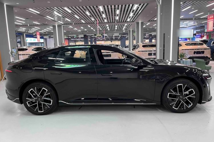 Used Avatr 06 2025 Max Extended-Range Edition
