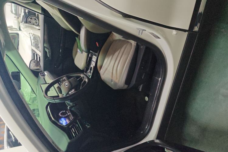 Used Ford Escape 2020 EcoBoost 245 Four-Wheel Drive Titanium Edition Interior 2