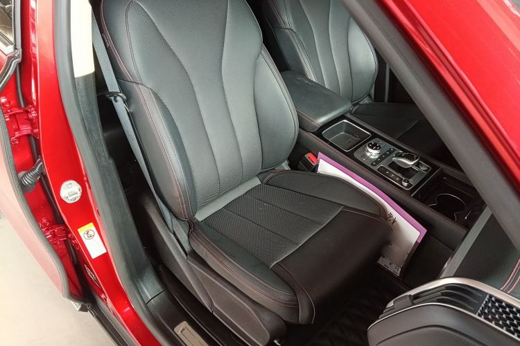 Used BYD Tang New Energy 2020 DM 2.0T Dual-Engine All-Wheel Drive Prestige 7-Seater China VI Standard Right Front Seat