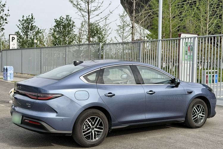 Used BYD Seal 05 DM-i 2025 DM-i Intelligent Drive 120KM Flagship Model Exterior 5