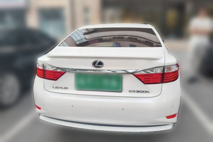 Used Lexus ES 2014 300h Elite Edition