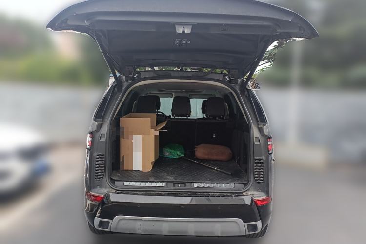 Used Land Rover Discovery 2020 3.0 SC V6 30th Anniversary Special Edition Trunk