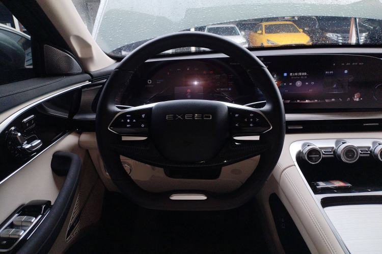 Used EXEED Lingyun 2024 300T Two-Wheel Drive Starlight Edition
