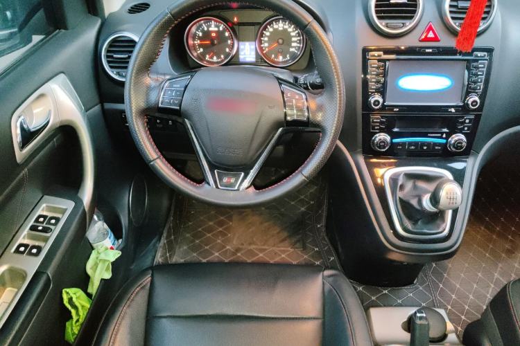 Used Haval H6 2013 Upgraded Model 1.5T Manual Two-Wheel Drive Urban Version