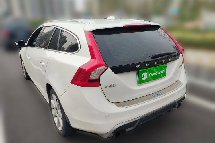 Used Volvo V60 2017 T4 Smart Edition China V Standard
