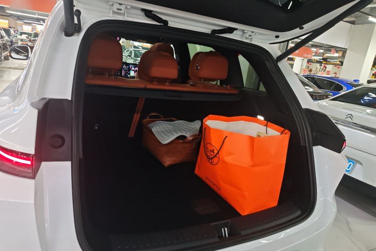 Used Li Auto L6 2024 Pro Model Trunk