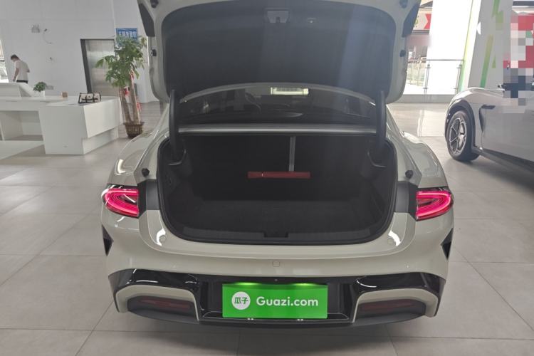 Used Xiaomi Auto SU7 2024 Rear-Drive Long-Range Intelligent Driving Version