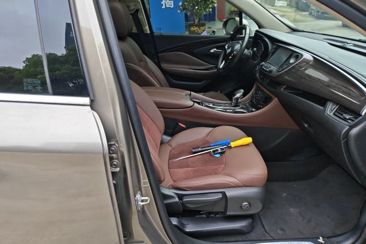 Used Buick Envision 2017 28T Four-Wheel Drive Elite Model Right Front Seat