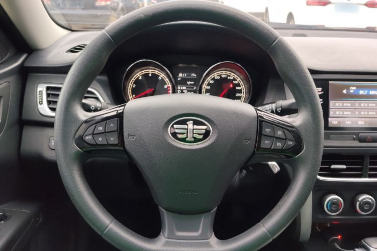 Used Bestune B30 2016 1.6L Automatic Luxury Model Steering Wheel