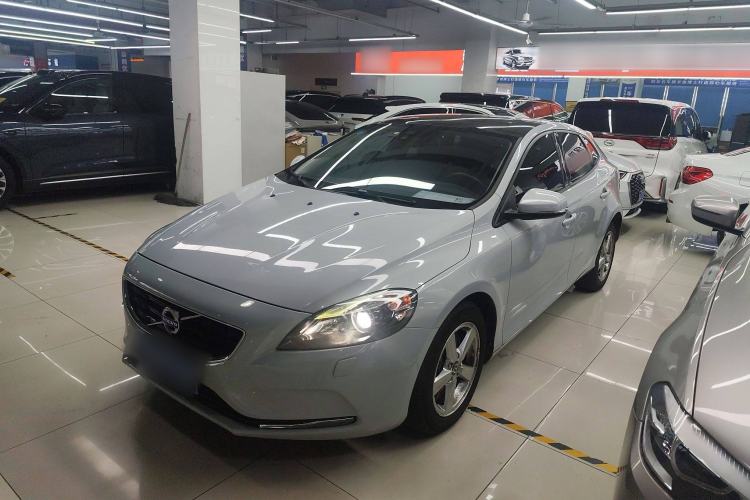 Used Volvo V40 2016 T3 Zhiyi Edition