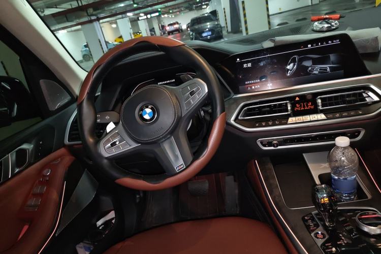 Used BMW X5 2022 Restyled xDrive 30Li Luxury Version M Sport Package
