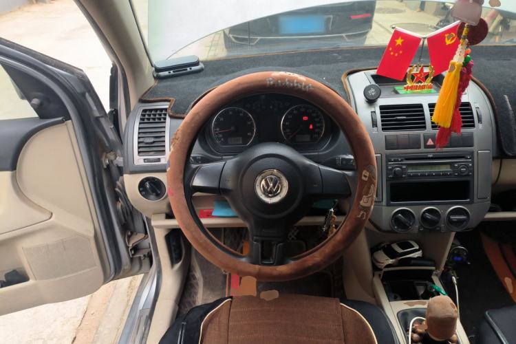 Used Volkswagen Polo 2011 Jingqu 1.4L Manual Shishang Edition Steering Wheel