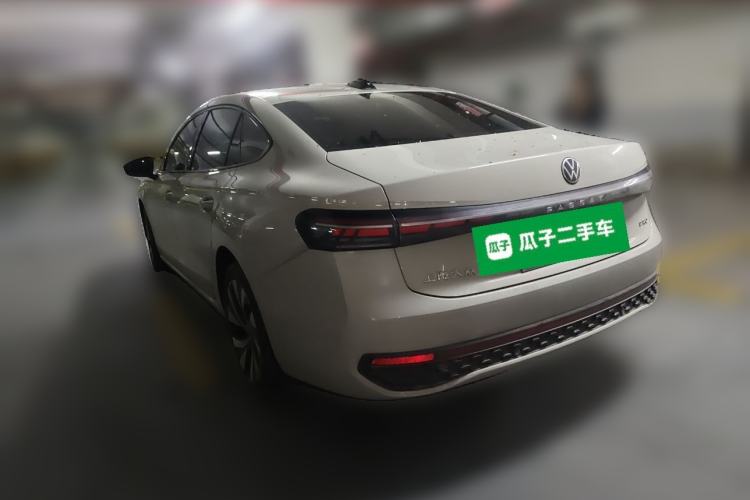 Used Volkswagen Passat 2025 Pro 380TSI Starry Dragon Edition
