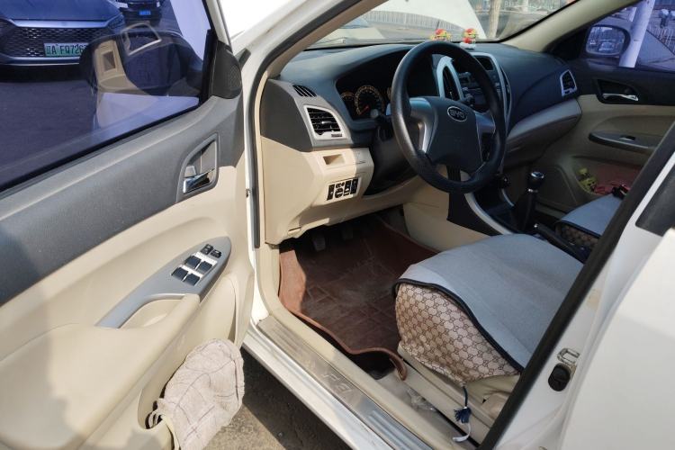 Used BYD F3 2015 Energy-Saving Edition 1.5L Manual Luxury Model
