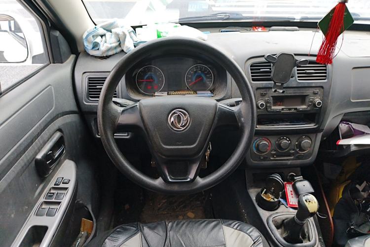 Used Dongfeng Fengon 330 2014 1.5L Manual Utility Version DK15 Steering Wheel