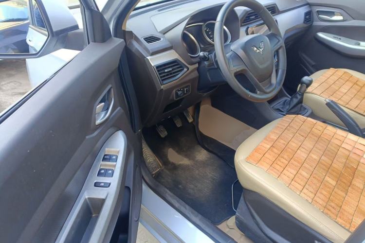 Used Wuling Hongguang 2018 1.5L S Comfort Model L2B