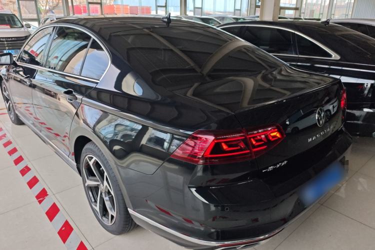 Used Volkswagen Magotan 2023 2 Million Units Limited Edition 330TSI DSG Leading Version