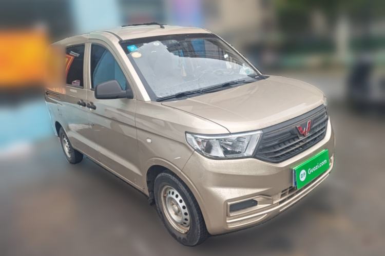 Used Wuling Hongguang V 2019 1.5L Standard Version China VI LAR Front Right 45 Deg