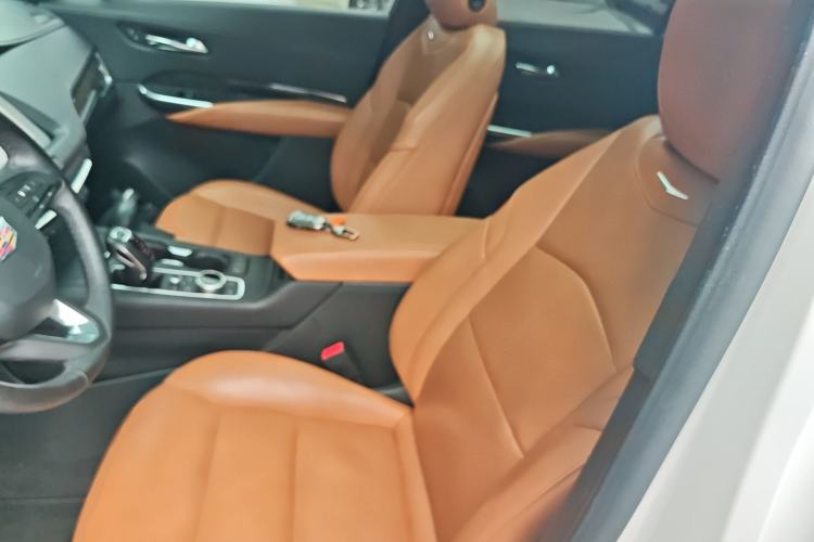 Used Cadillac XT4 2018 28T 4x4 Platinum Edition