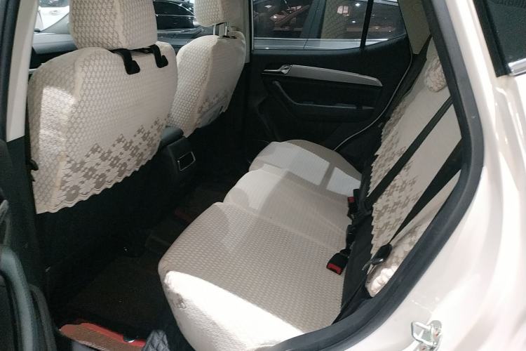 Used Soueast DX5 2021 1.5L Manual Deluxe Upgrade Version