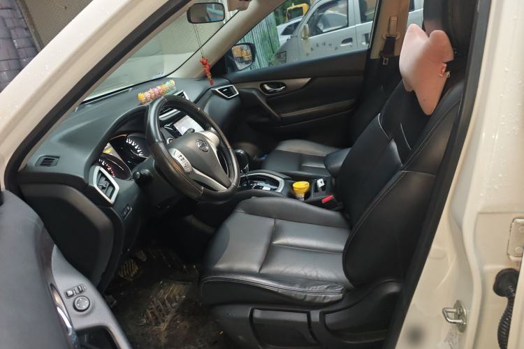 Used Nissan X-Trail 2015 2.0L CVT Comfort MAX Edition 2WD Left Front Seat