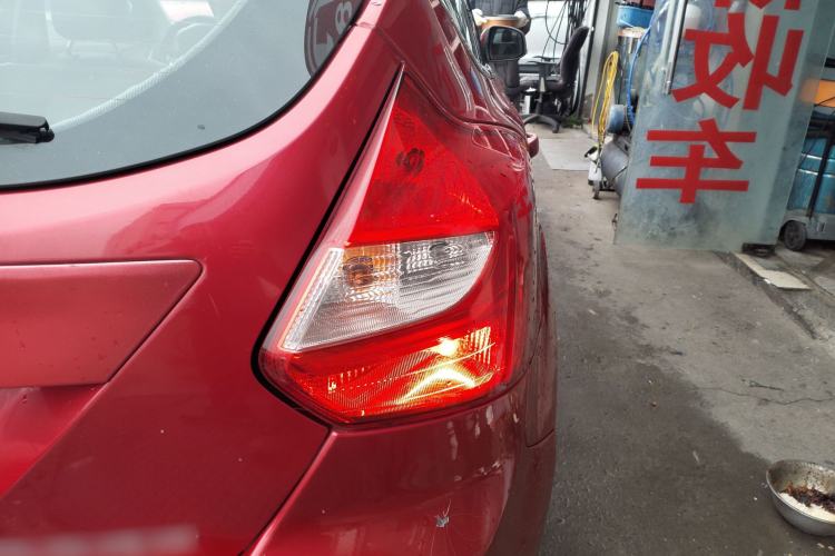 Used Ford Focus 2012 Hatchback 1.6L Automatic Fashion Edition
