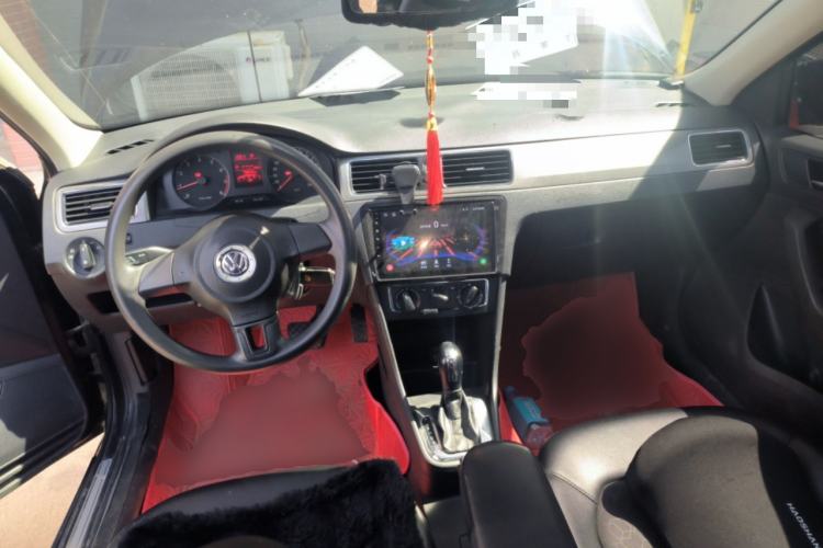 Used Volkswagen Santana 2015 1.6L Automatic Comfort Edition Center Console