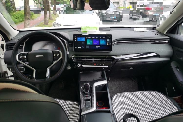 Used Haval LHERY 2022 Jingxiang Edition 1.5T Copper Rabbit Interior 2