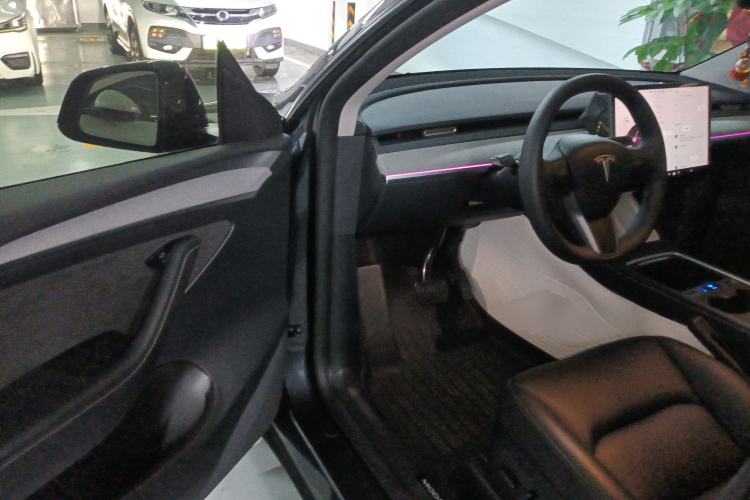 Used Tesla Model Y 2024 Rear-Wheel-Drive Version Driver Seat