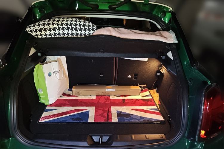 Used MINI 2019 1.5T COOPER 60th Anniversary Edition Five-Door Version Trunk