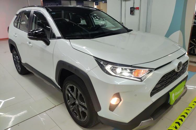 Used Toyota RAV4 2022 2.0L CVT Four-Wheel Drive Premium Edition