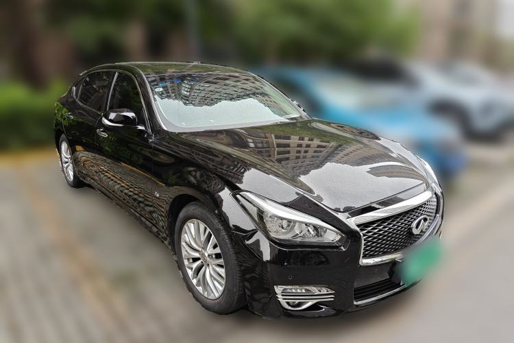 Used Infiniti Q70 2015 Q70L 2.5L Elite Edition Front Right 45 Deg