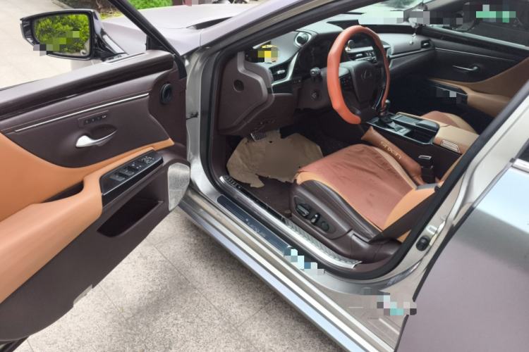 Used Lexus ES 2018 300h Premium Edition China V Standard Driver Seat