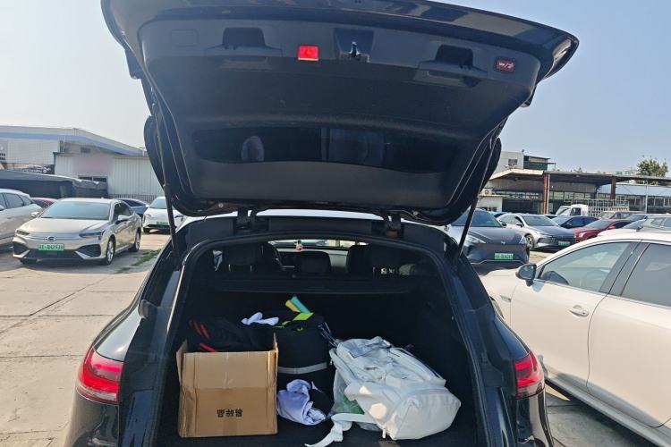 Used Mercedes-Benz EQC 2022 EQC 400 4MATIC Trunk