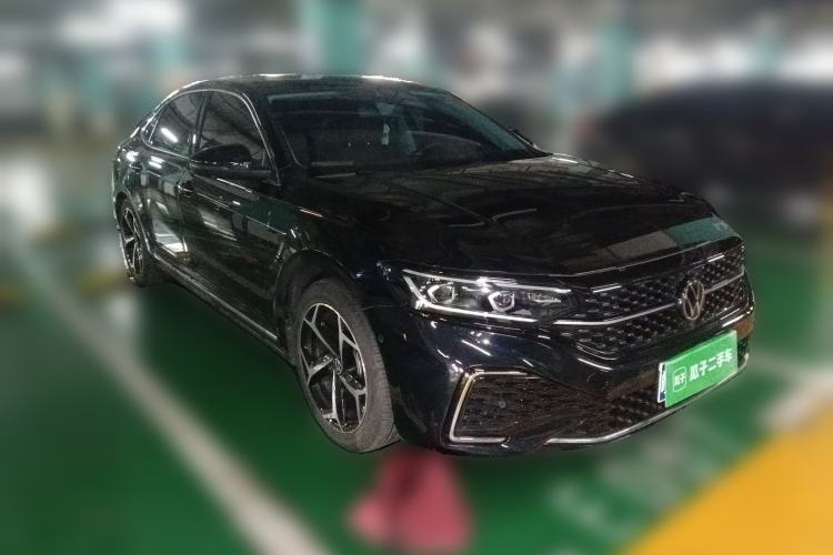 Used Volkswagen Passat 2024 380TSI Starry Luxury Edition
