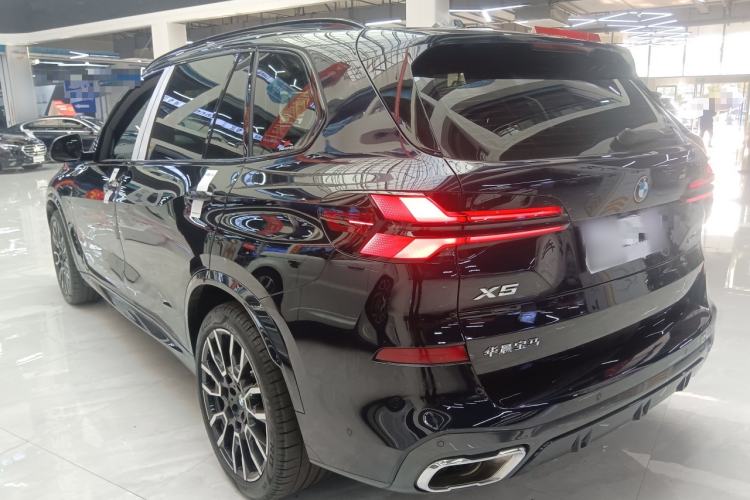 Used BMW X5 2023 xDrive 40Li M Sport Night Edition Package