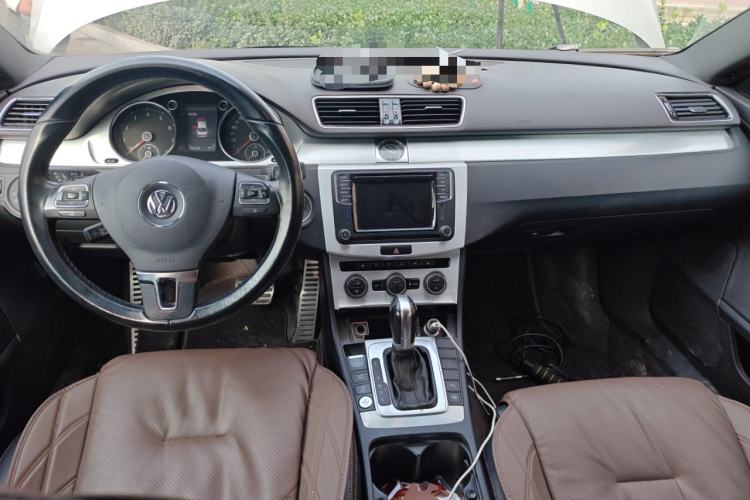 Used Volkswagen FAW-Volkswagen CC 2016 1.8TSI Luxury Model Center Console
