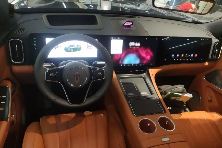 Used Hima AITO M8 2025 Extended-Range Ultra Version 53.4 kWh 6-Seater Edition